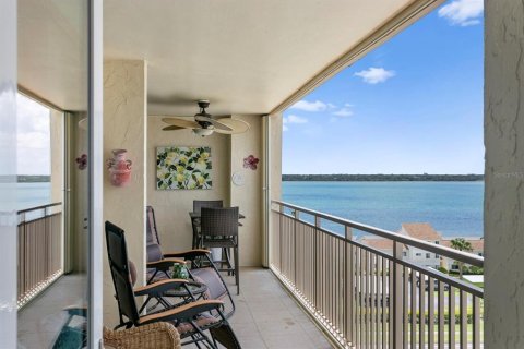 Condo in Clearwater, Florida, 3 bedrooms  № 2231660 - photo 2