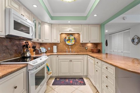 Condo in Clearwater, Florida, 3 bedrooms  № 2231660 - photo 10