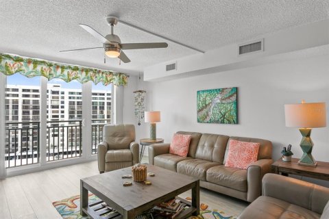 Condo in Clearwater, Florida, 3 bedrooms  № 2231660 - photo 16