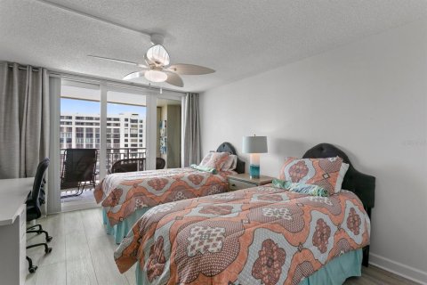 Condo in Clearwater, Florida, 3 bedrooms  № 2231660 - photo 29