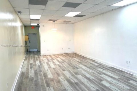 Propiedad comercial en venta en Davie, Florida № 2035665 - foto 4