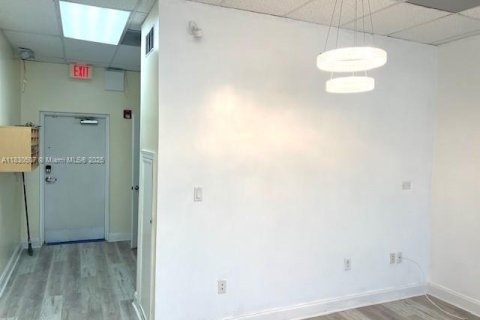 Propiedad comercial en venta en Davie, Florida № 2035665 - foto 6