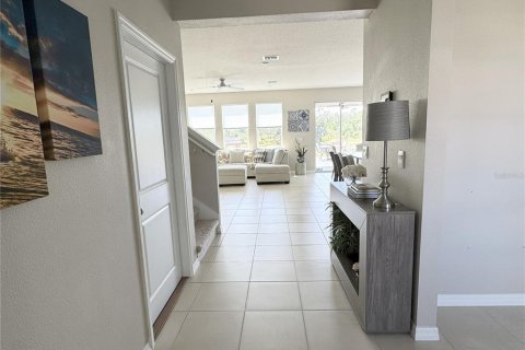 Casa en alquiler en Wesley Chapel, Florida, 5 dormitorios, 256.04 m2 № 1837008 - foto 2