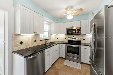 Casa en venta en Holmes Beach, Florida, 2 dormitorios, 121.52 m2 № 2101964 - foto 6