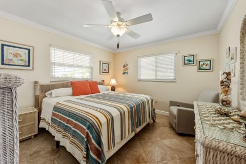 Casa en venta en Holmes Beach, Florida, 2 dormitorios, 121.52 m2 № 2101964 - foto 11