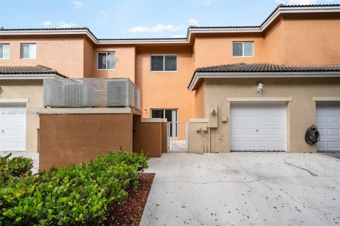 Townhouse in Homestead, Florida 4 bedrooms, 191.19 sq.m. № 1823723 - photo 15