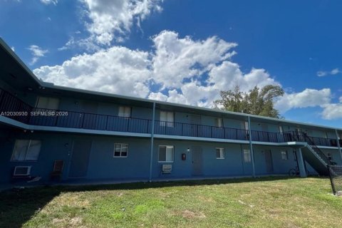 Copropriété à vendre à Lake Worth, Floride: 2 chambres, 68.19 m2 № 2240195 - photo 9