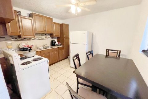 Copropriété à vendre à Lake Worth, Floride: 2 chambres, 68.19 m2 № 2240195 - photo 4