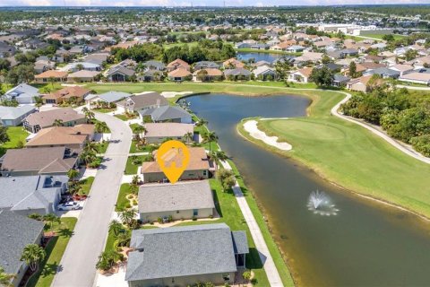 House in Punta Gorda, Florida 2 bedrooms, 128.39 sq.m. № 1803084 - photo 21