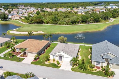 House in Punta Gorda, Florida 2 bedrooms, 128.39 sq.m. № 1803084 - photo 2
