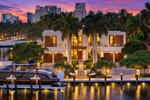 Villa ou maison à Fort Lauderdale, Floride 4 chambres, 618.82 m2 № 2417337