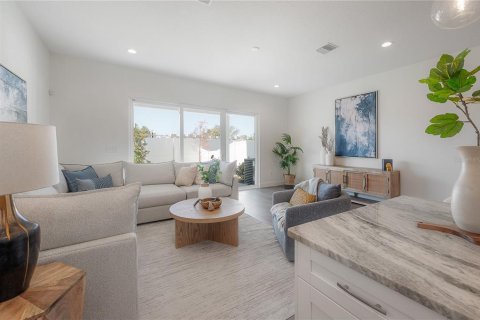 Touwnhouse à vendre à Tampa, Floride: 3 chambres, 189.06 m2 № 2200340 - photo 19