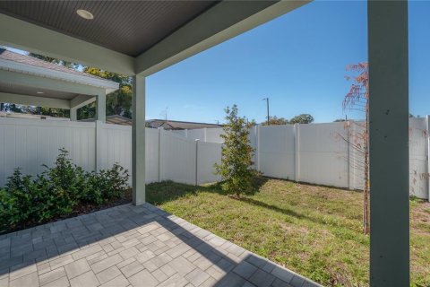 Touwnhouse à vendre à Tampa, Floride: 3 chambres, 189.06 m2 № 2200340 - photo 26
