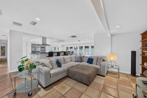Villa ou maison à vendre à Sarasota, Floride: 4 chambres, 341.42 m2 № 2312405 - photo 9