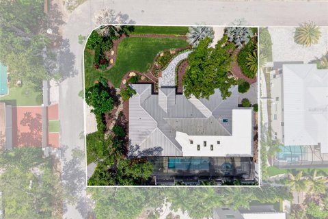 Villa ou maison à vendre à Sarasota, Floride: 4 chambres, 341.42 m2 № 2312405 - photo 2