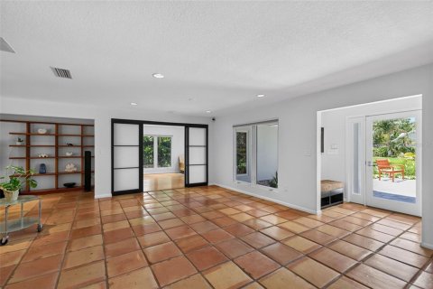 Villa ou maison à vendre à Sarasota, Floride: 4 chambres, 341.42 m2 № 2312405 - photo 24