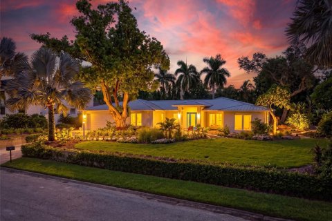 Casa en Sarasota, Florida 4 dormitorios, 341.42 m2 № 2312405
