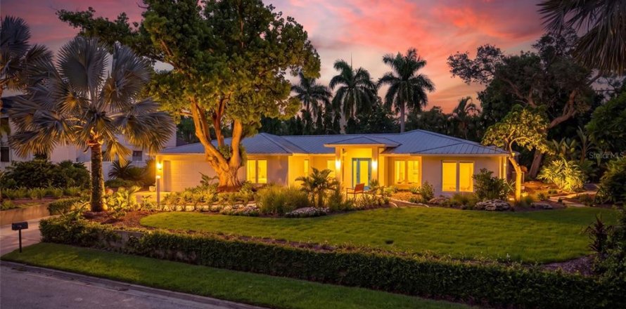 Villa ou maison à Sarasota, Floride 4 chambres, 341.42 m2 № 2312405