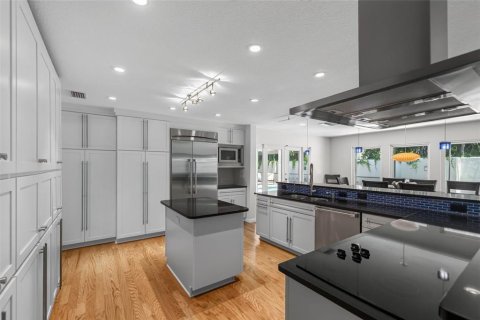 Villa ou maison à vendre à Sarasota, Floride: 4 chambres, 341.42 m2 № 2312405 - photo 15