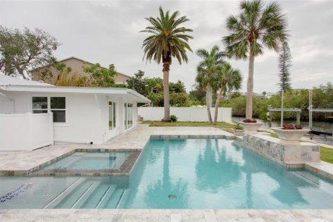 Villa ou maison à louer à Sarasota, Floride: 4 chambres, 222.22 m2 № 1724968 - photo 12