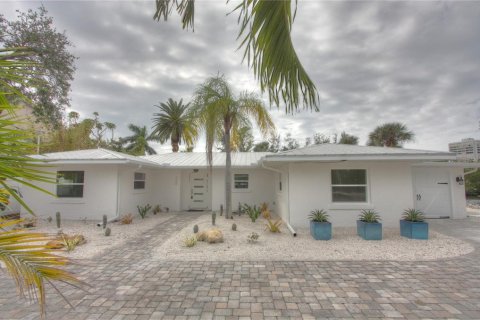 Villa ou maison à louer à Sarasota, Floride: 4 chambres, 222.22 m2 № 1724968 - photo 2