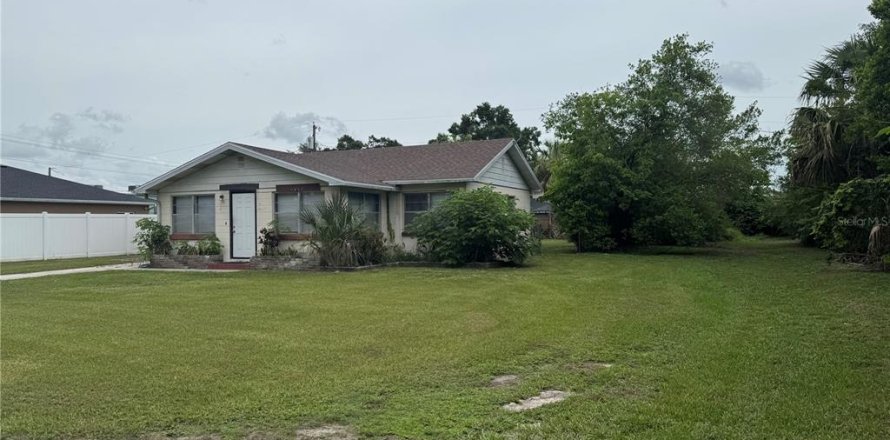 House in Lakeland, Florida 2 bedrooms, 110 sq.m. № 1767151