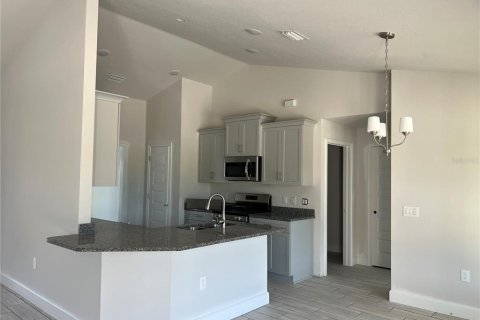 House in Port Charlotte, Florida 4 bedrooms, 201.51 sq.m. № 1342669 - photo 2