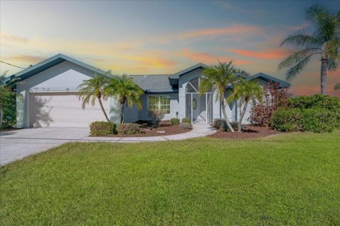 Villa ou maison à vendre à Rotonda, Floride: 3 chambres, 147.34 m2 № 1507946 - photo 1