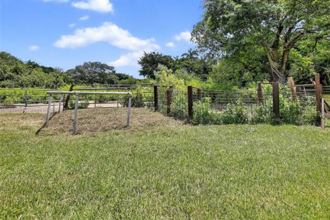 House in Davie, Florida 3 bedrooms, 171.13 sq.m. № 1858870 - photo 26
