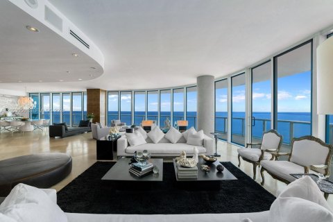 Condo in Miami Beach, Florida, 3 bedrooms  № 2180071