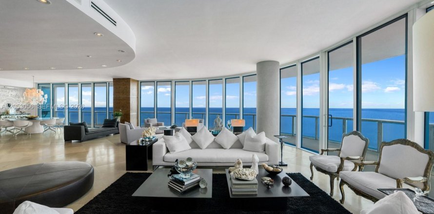 Condo in Miami Beach, Florida, 3 bedrooms № 2180071