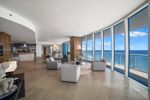 Condo in Miami Beach, Florida, 3 bedrooms № 2180071 - photo 7