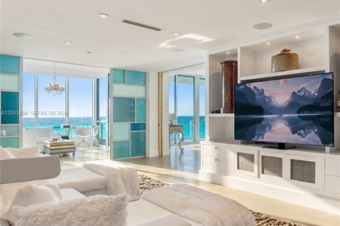 Condo in Miami Beach, Florida, 3 bedrooms № 2180071 - photo 21