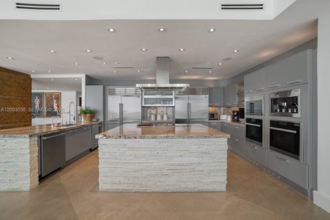 Condo in Miami Beach, Florida, 3 bedrooms № 2180071 - photo 16