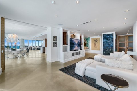 Condo in Miami Beach, Florida, 3 bedrooms № 2180071 - photo 22