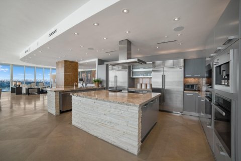 Condo in Miami Beach, Florida, 3 bedrooms № 2180071 - photo 15