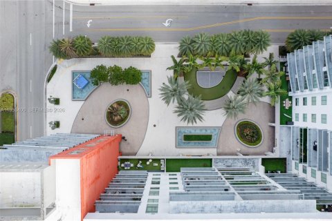 Condominio en alquiler en Doral, Florida, 1 dormitorio, 91.88 m2 № 2007859 - foto 5