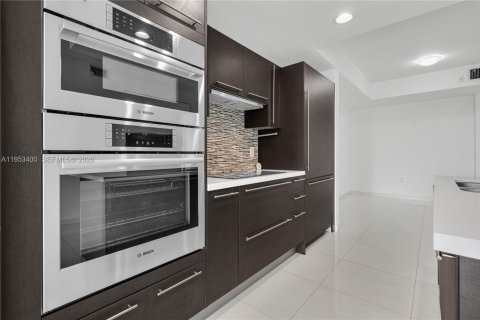 Condominio en alquiler en Doral, Florida, 1 dormitorio, 91.88 m2 № 2007859 - foto 16