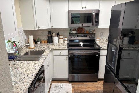 Condominio en venta en Port St. Lucie, Florida, 2 dormitorios, 72.65 m2 № 2077879 - foto 7