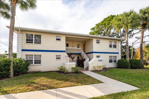 Condominio en Port St. Lucie, Florida, 2 dormitorios № 2077879
