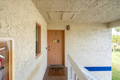Condominio en venta en Port St. Lucie, Florida, 2 dormitorios, 72.65 m2 № 2077879 - foto 10