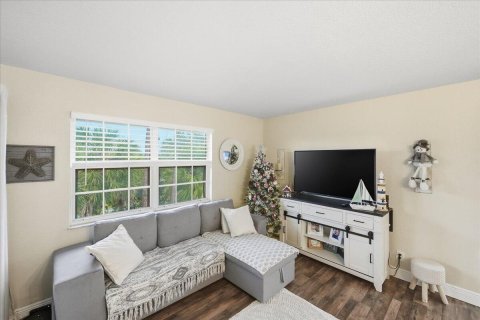Condominio en venta en Port St. Lucie, Florida, 2 dormitorios, 72.65 m2 № 2077879 - foto 18