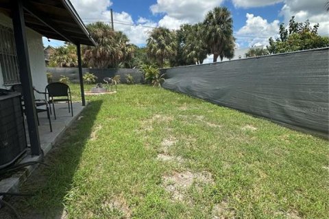 Duplex in Tampa, Florida 2 bedrooms, 132.01 sq.m. № 1909065 - photo 8
