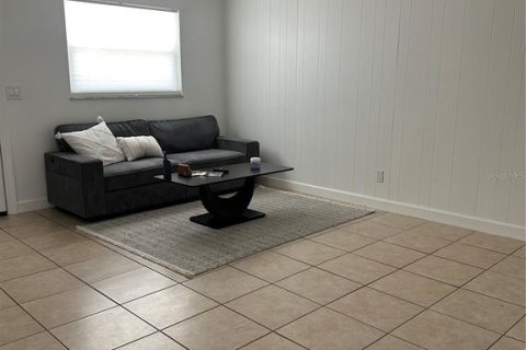 Duplex in Tampa, Florida 2 bedrooms, 132.01 sq.m. № 1909065 - photo 3