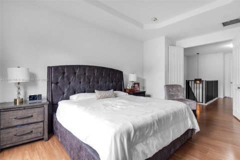 Adosado en venta en Cutler Bay, Florida, 4 dormitorios, 204.48 m2 № 1930898 - foto 21