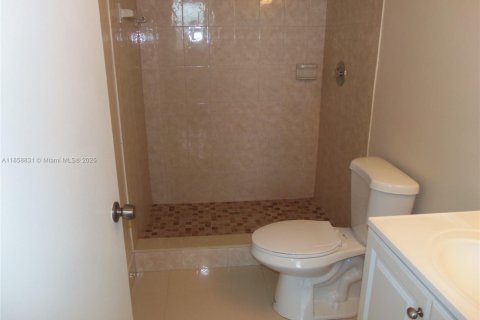 Condo in Lauderhill, Florida, 2 bedrooms  № 1888310 - photo 16