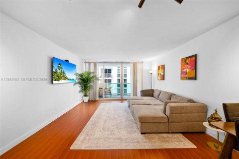 Condominio en venta en Miami Beach, Florida, 1 dormitorio, 77.76 m2 № 2170068 - foto 5