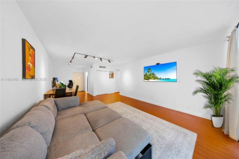 Condominio en venta en Miami Beach, Florida, 1 dormitorio, 77.76 m2 № 2170068 - foto 8
