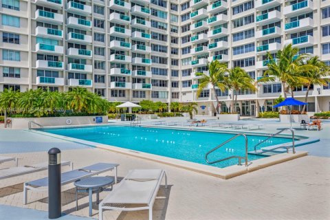 Condominio en venta en Miami Beach, Florida, 1 dormitorio, 77.76 m2 № 2170068 - foto 14