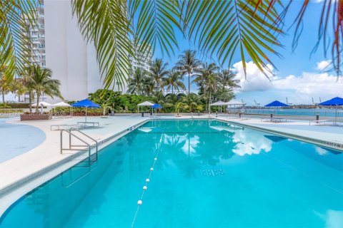 Condominio en venta en Miami Beach, Florida, 1 dormitorio, 77.76 m2 № 2170068 - foto 16